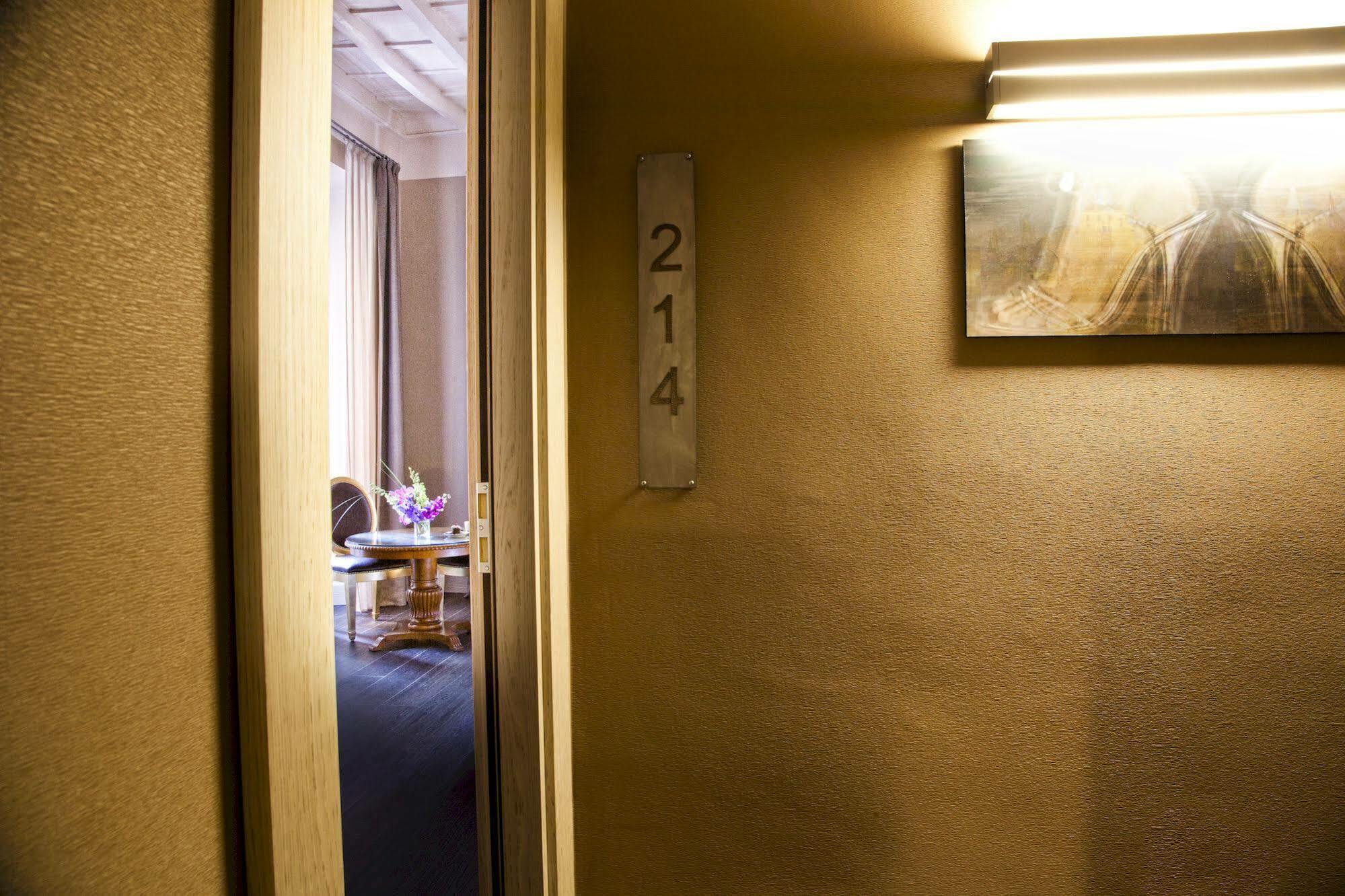 Bed and Breakfast Corso 12 Roma Zewnętrze zdjęcie